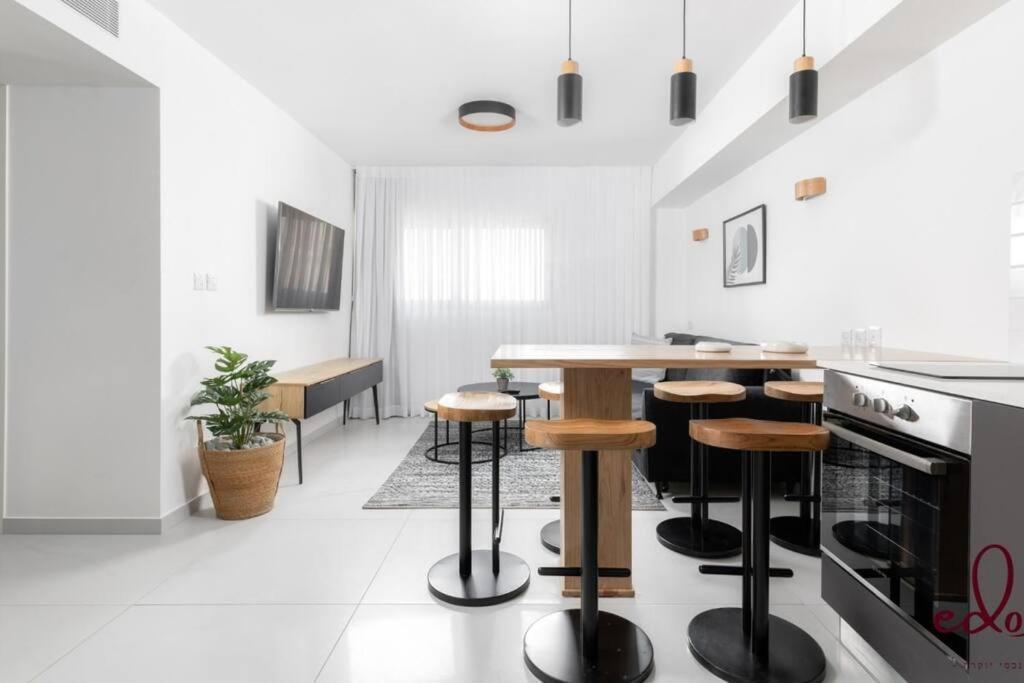 Appartement דירה משפחתית מרווחת 50 מטר מהים - By Edom *