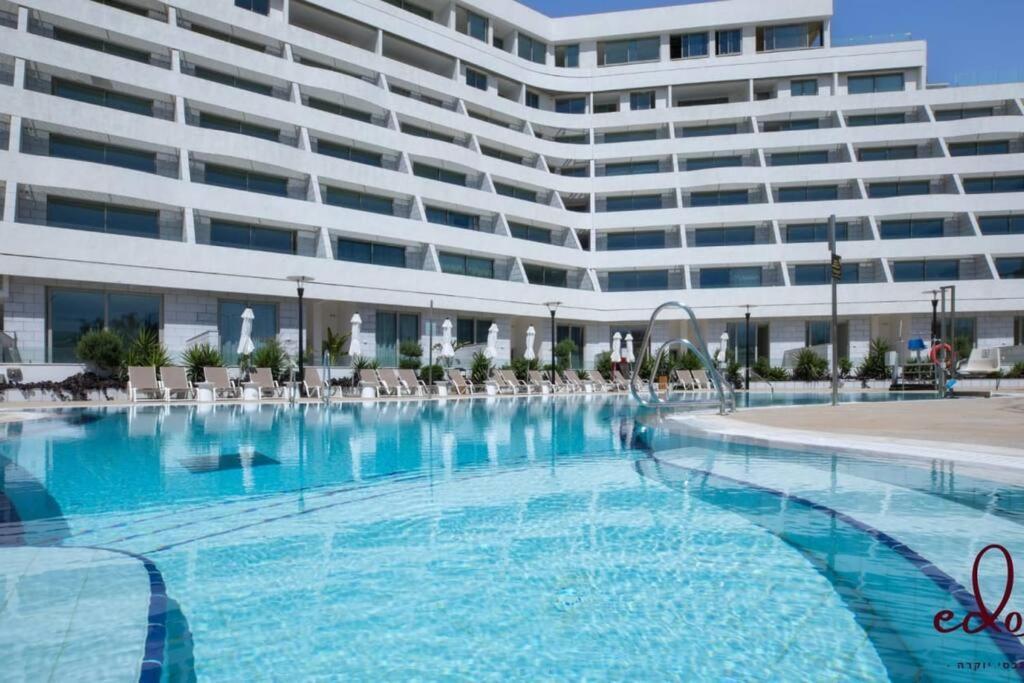 דירה משפחתית מרווחת 50 מטר מהים - By Edom Appartement *